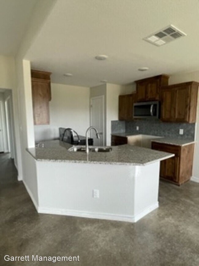 Building Photo - 3 br, 2 bath House - 1077 Fieldstone Dr