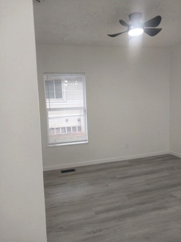 Foto del edificio - 4033 Porter Ave