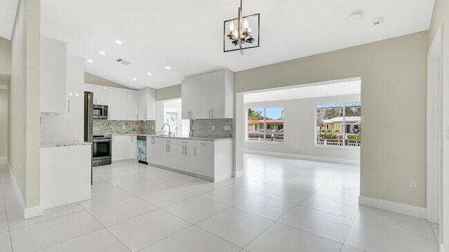 Foto del edificio - 1412 NE 53rd Ct