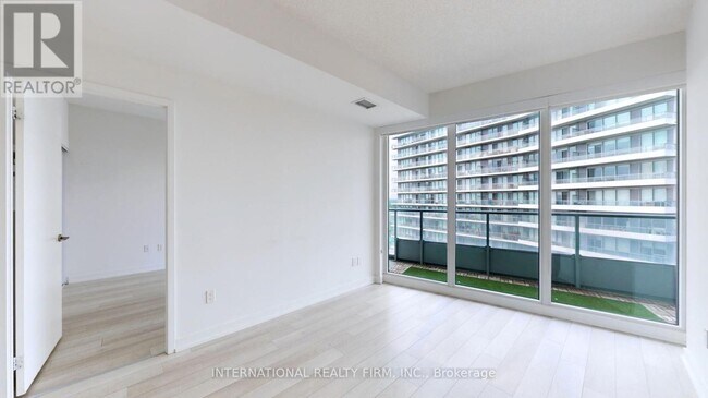 Building Photo - 117 McMahon Dr