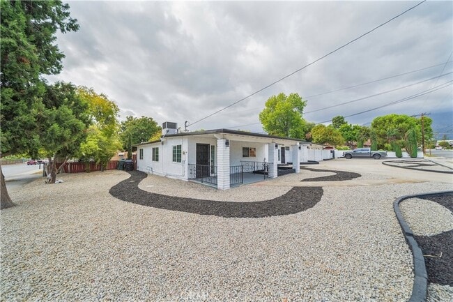 Building Photo - 147 E Central Ave