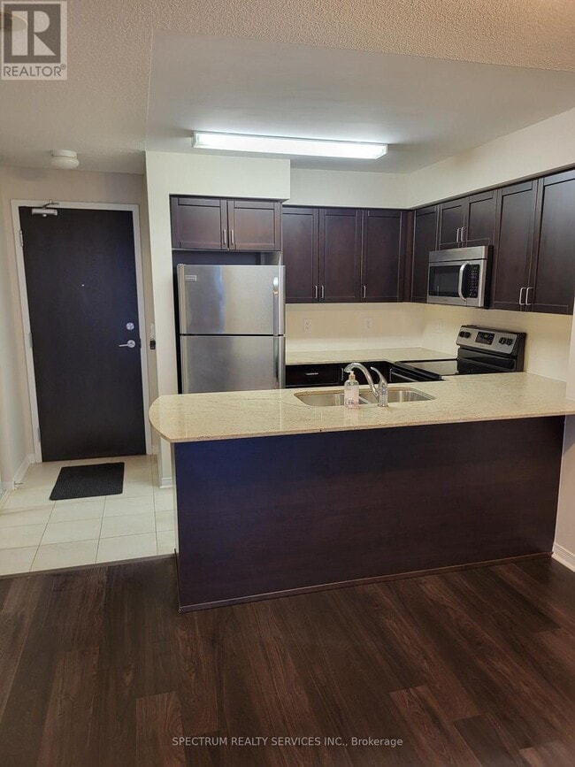 Building Photo - 75 King William Crescent