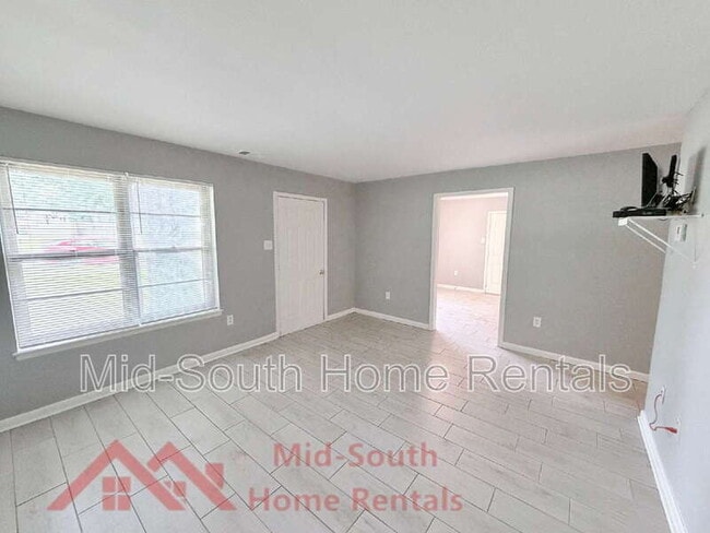 Building Photo - 4400 Elmridge St