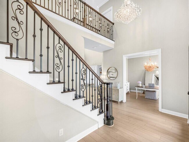 Building Photo - 735 Pegasus Ln