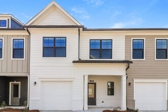 Building Photo - 830 Calvin Pk Dr