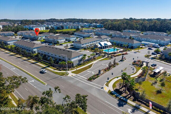 Foto del edificio - 8378 Retrograde Rd