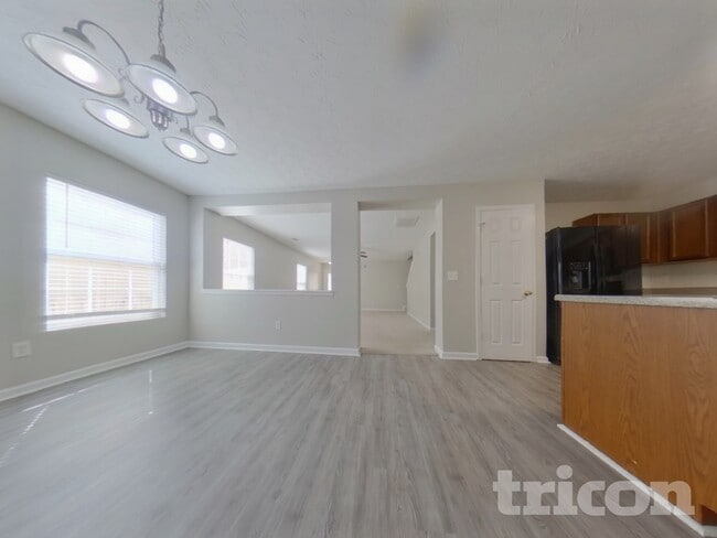 Foto del edificio - 401 Silver Spring St