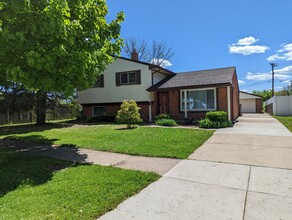 Building Photo - 4290 Norwood Dr