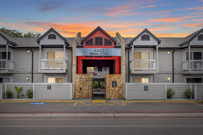 Building Photo - 4443 Ocean Drive