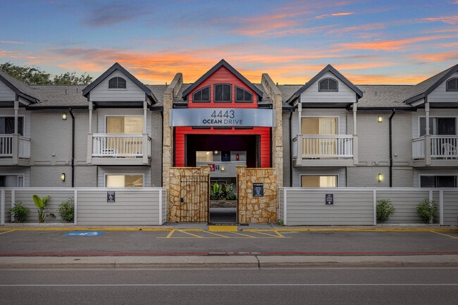 Building Photo - 4443 Ocean Drive