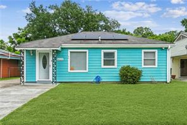 Building Photo - Beautiful Gentilly home!