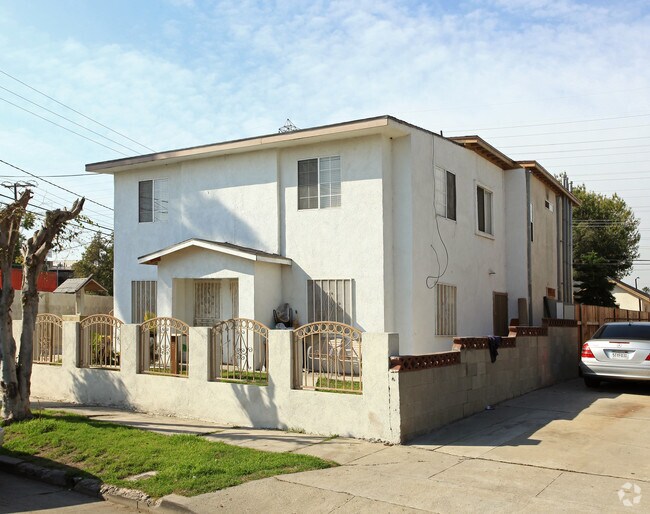 Building Photo - 2573-2577 S Spaulding Ave