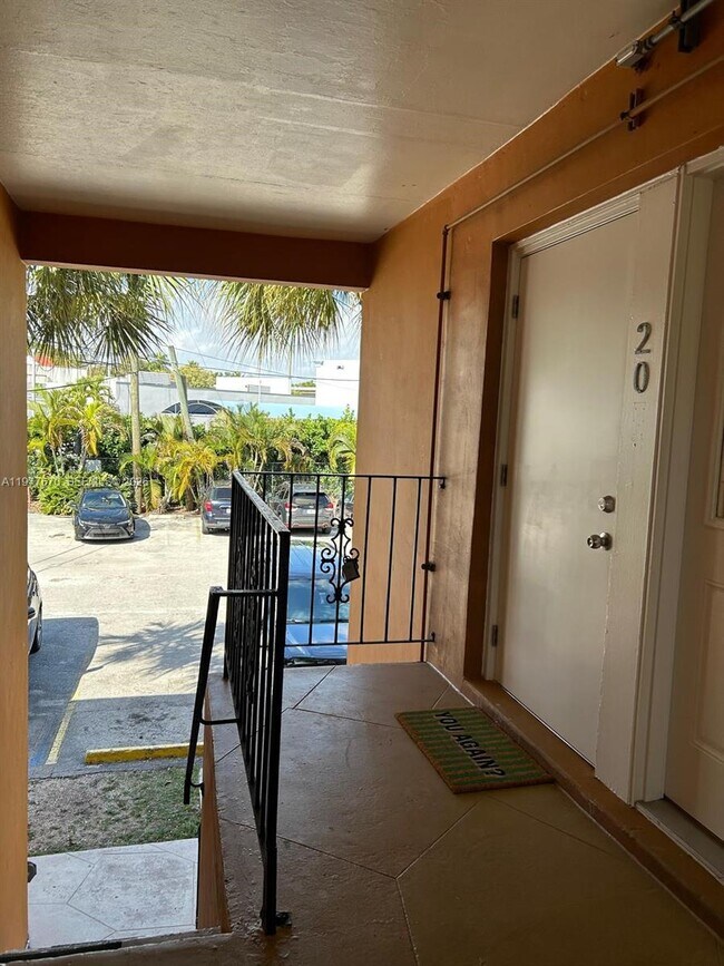 Foto del edificio - 7901 SW 64th Ave