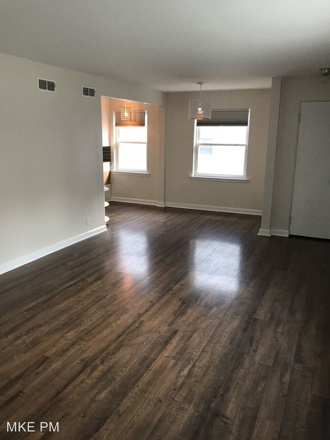 Foto del edificio - 3040 N 91st St