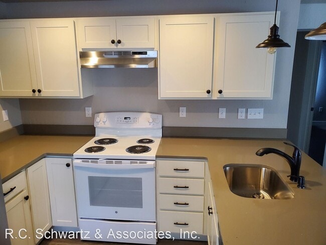 Building Photo - 2 br, 1 bath House - 2603 W Rowan Ave.