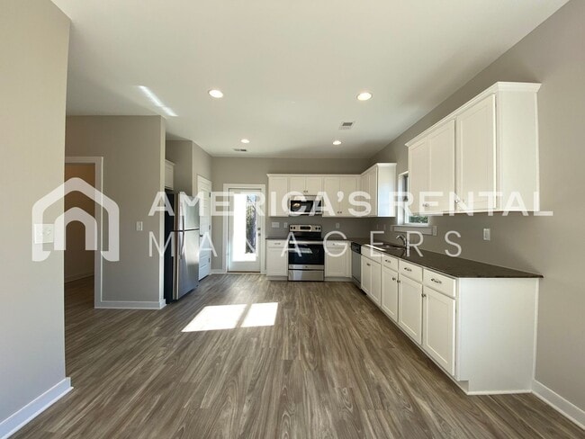 Building Photo - Home for Rent in Lincoln, AL! Sign a 13 mo...
