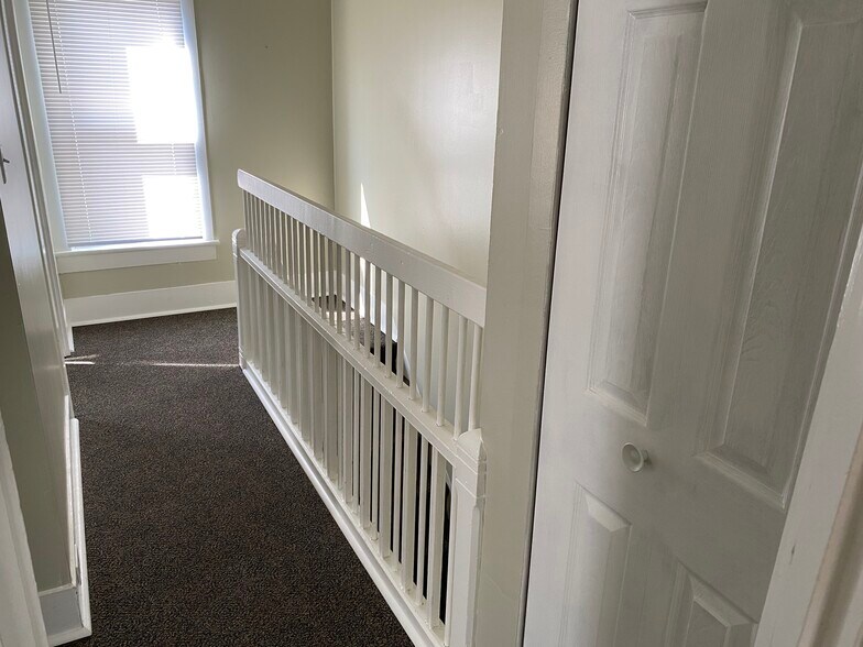 2466 3Rd St Unit Front, Cuyahoga Falls, OH 44221 - 2466 3Rd St