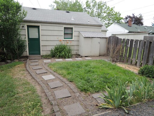 Primary Photo - 2679 1/2 Kincaid St