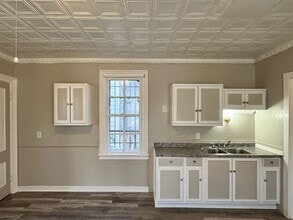 Building Photo - 31 Pershing Ave