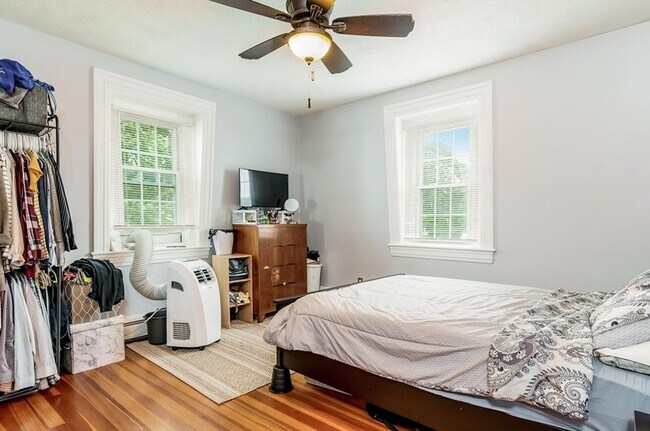 Bedroom 1 - 80 Dover St