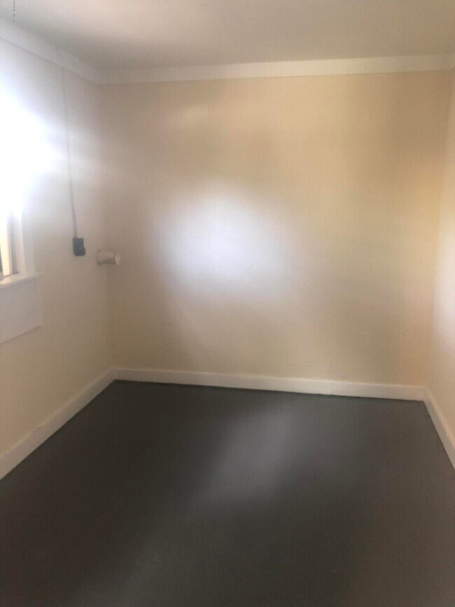 Foto del edificio - 5242 Timawatha Ave