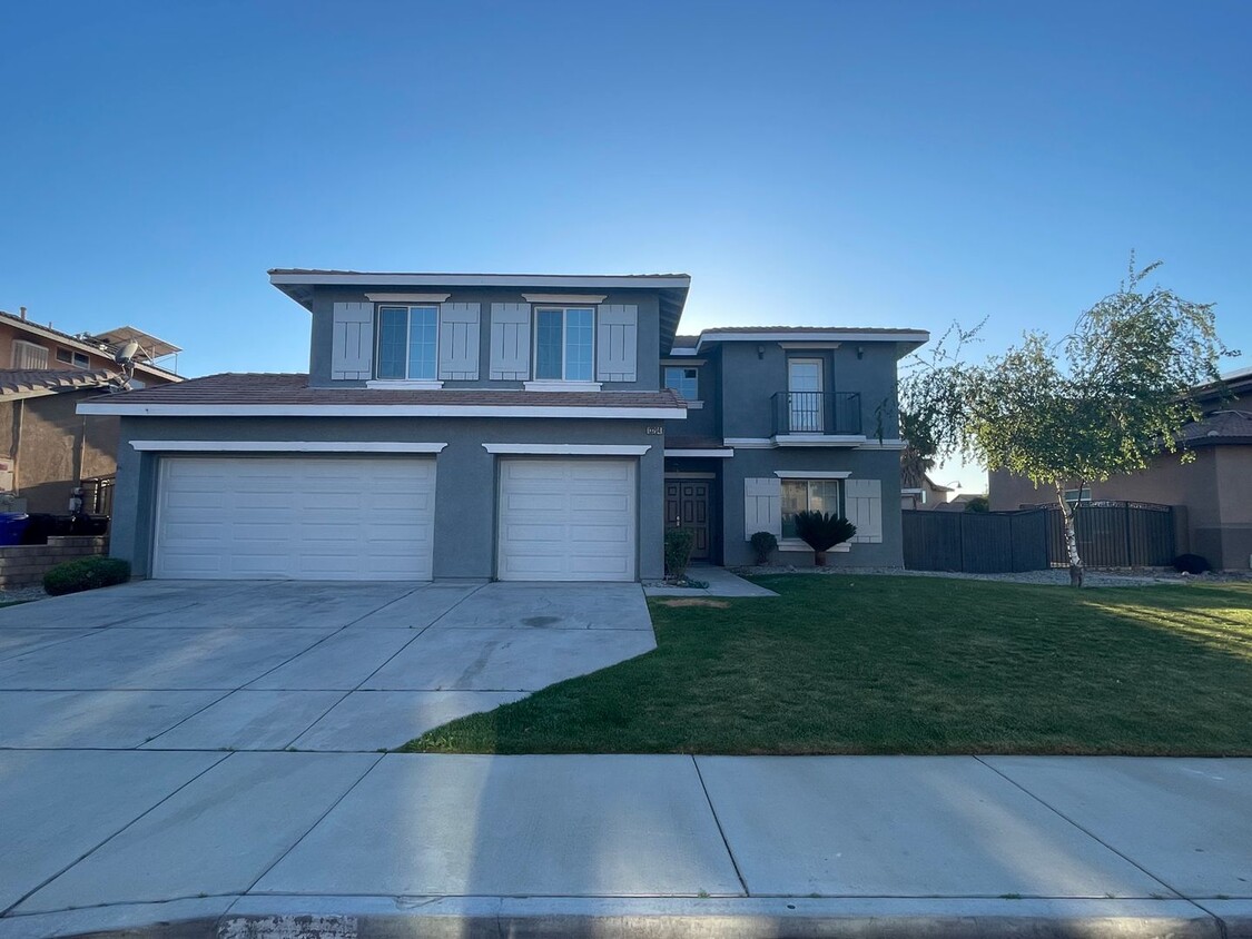 Victorville- Tanamera Home- 4 Bedrooms, 3... - Victorville- Tanamera Home-  4 Bedrooms, 3...