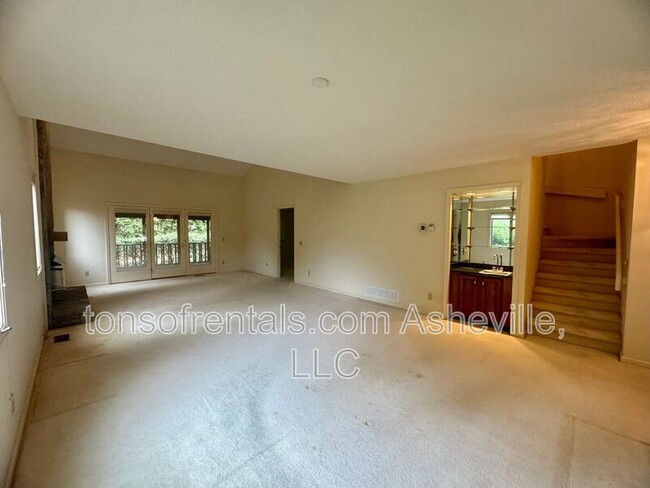 Foto del edificio - 705 N Wild Oak Ln