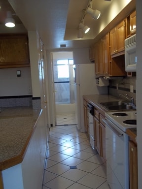Building Photo - 660 S Lashley Ln