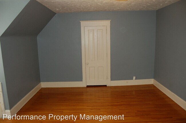 Building Photo - 1339 S 19th St