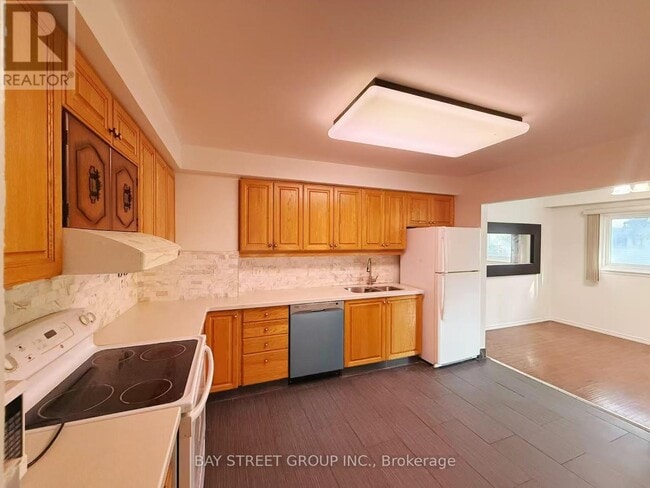 Building Photo - 182 Carolbreen Square