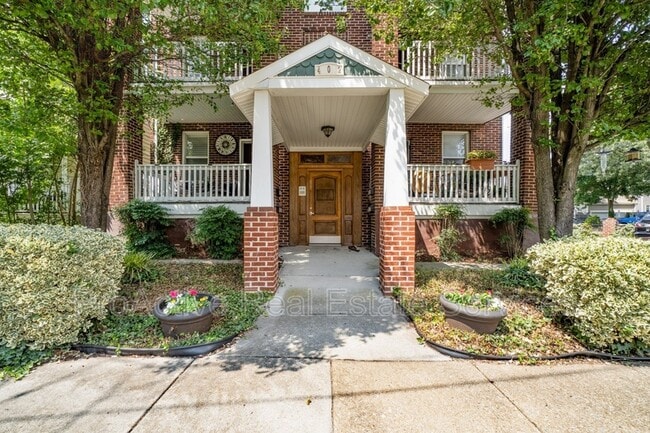 Photo - 402 W 31st St Apartment