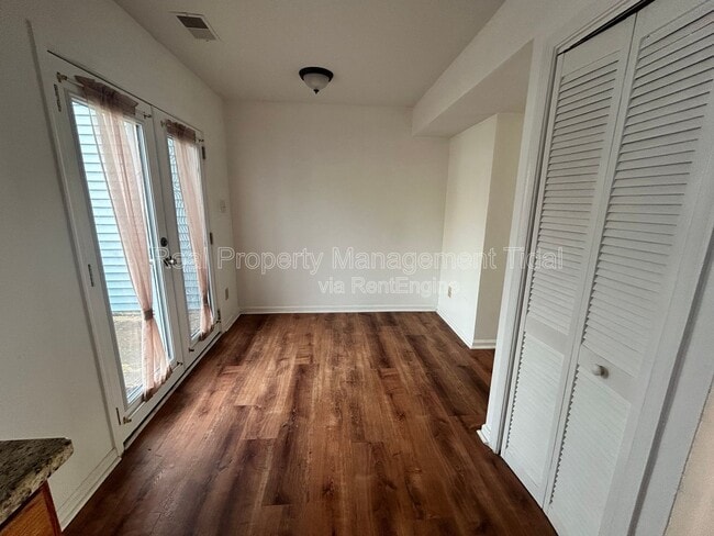 Foto del edificio - 3204 Wimbledon Way