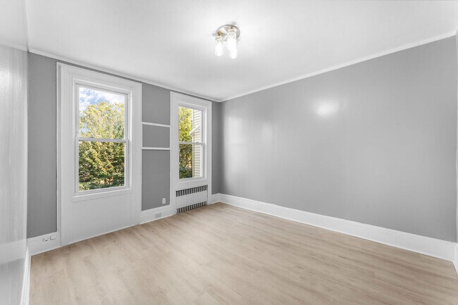 Building Photo - 532 Palisade Ave