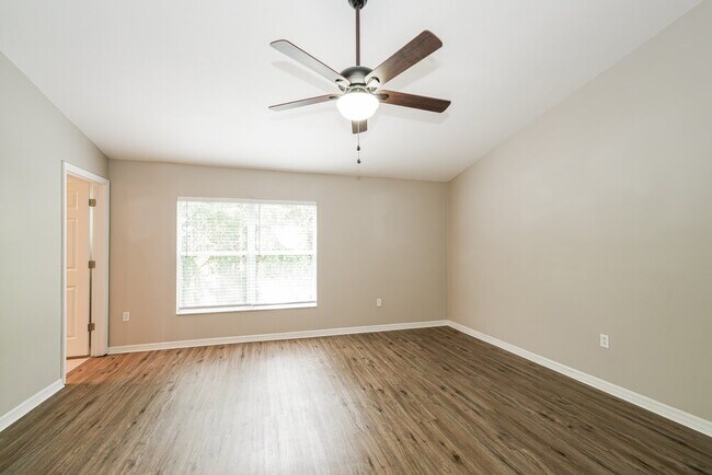 Foto del edificio - 5048 Cactus Needle Ln