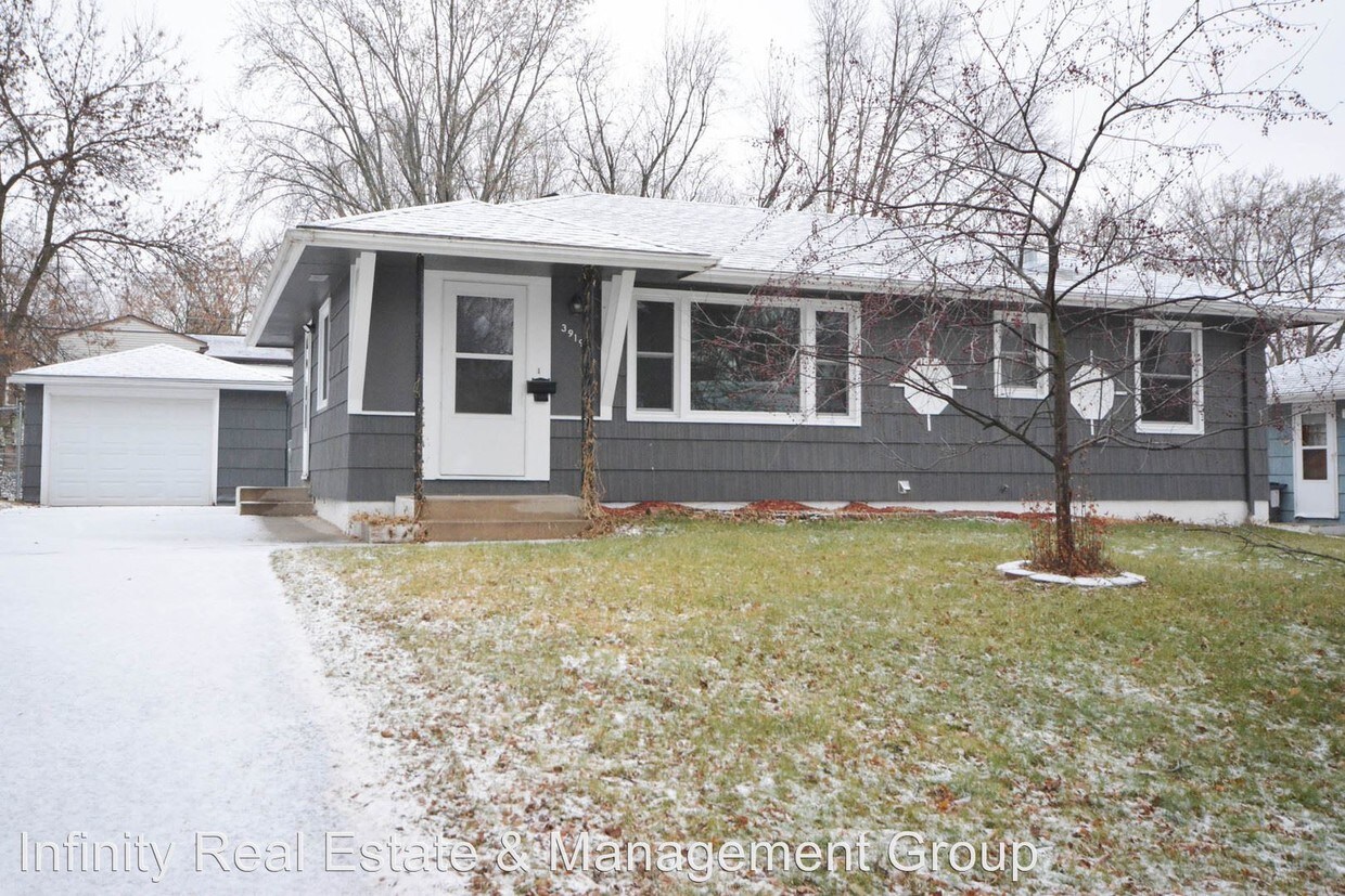 Foto principal - 3919 5th Pl NW