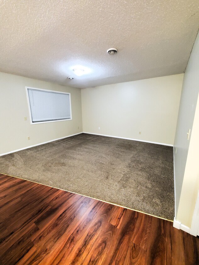 535 6th St N Unit B, Hudson, WI 54016 Condo for Rent in Hudson, WI