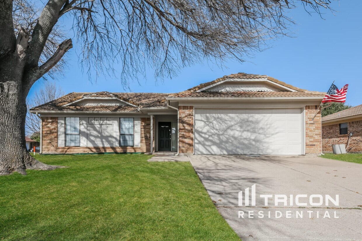Foto principal - 2816 Meadow Ridge Dr