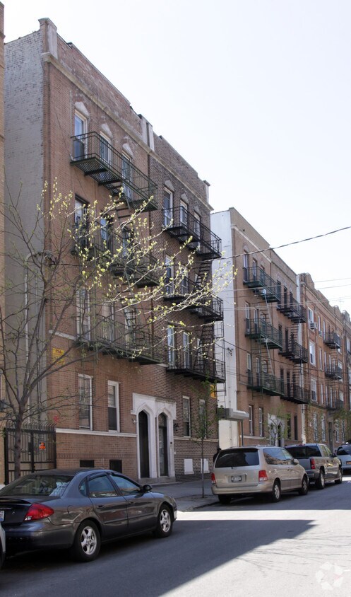 Foto del edificio - 838 43rd St