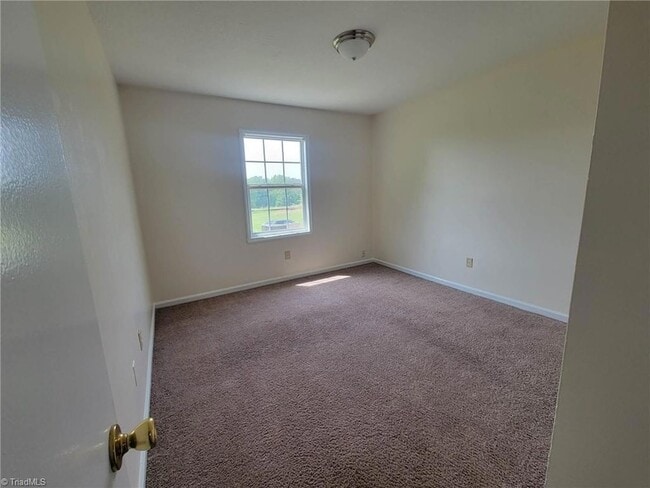 Building Photo - 3985 NC-268