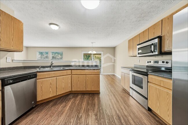 Foto del edificio - 220 Hartford Ct