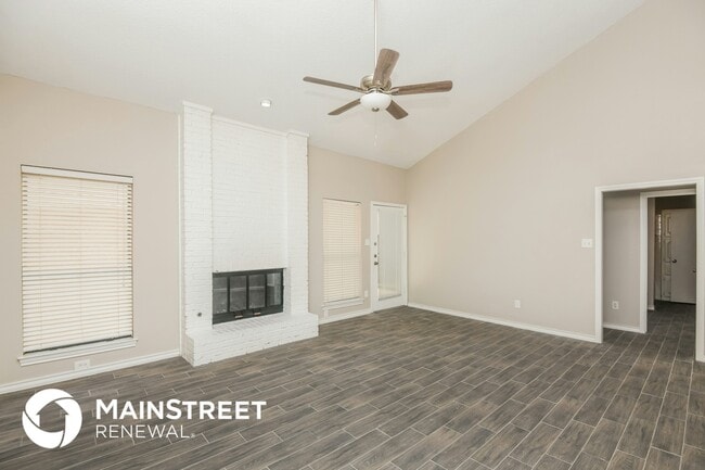 Building Photo - 2206 Mediterranean Ave