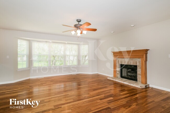 Foto del edificio - 259 Hickory Wood Dr