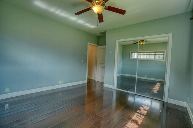 Building Photo - Spacious and centrally located 3-Bed / 2 -Bath in Wailuku