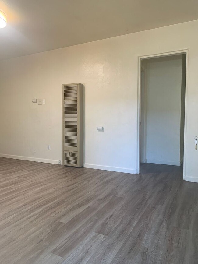 Foto del edificio - Beautiful Apartment Community with Residential Courtyard