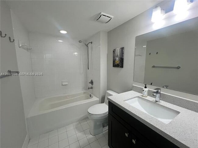 Photo - 1155 Brickell Bay Dr cu-1607 Apartment