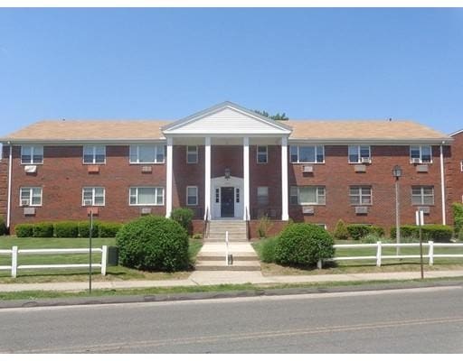 15 Regency Park Dr Unit 15, Agawam, MA 01001 - Condo for Rent in Agawam