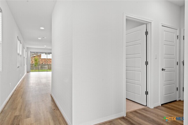 Foto del edificio - 448 Chaste Tree Dr