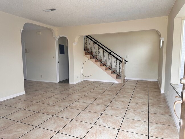 Building Photo - 11435 Del Monte Ave