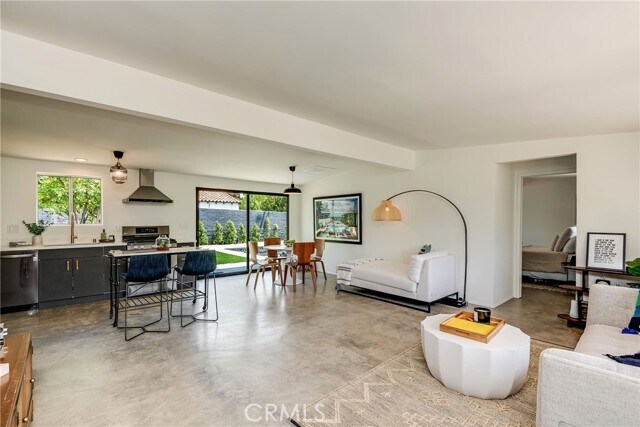 Foto del edificio - 250 W Cortez Rd
