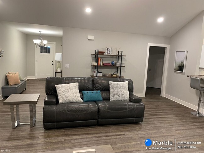 Building Photo - 3 br, 2 bath House - 149 Ridge View Dr
